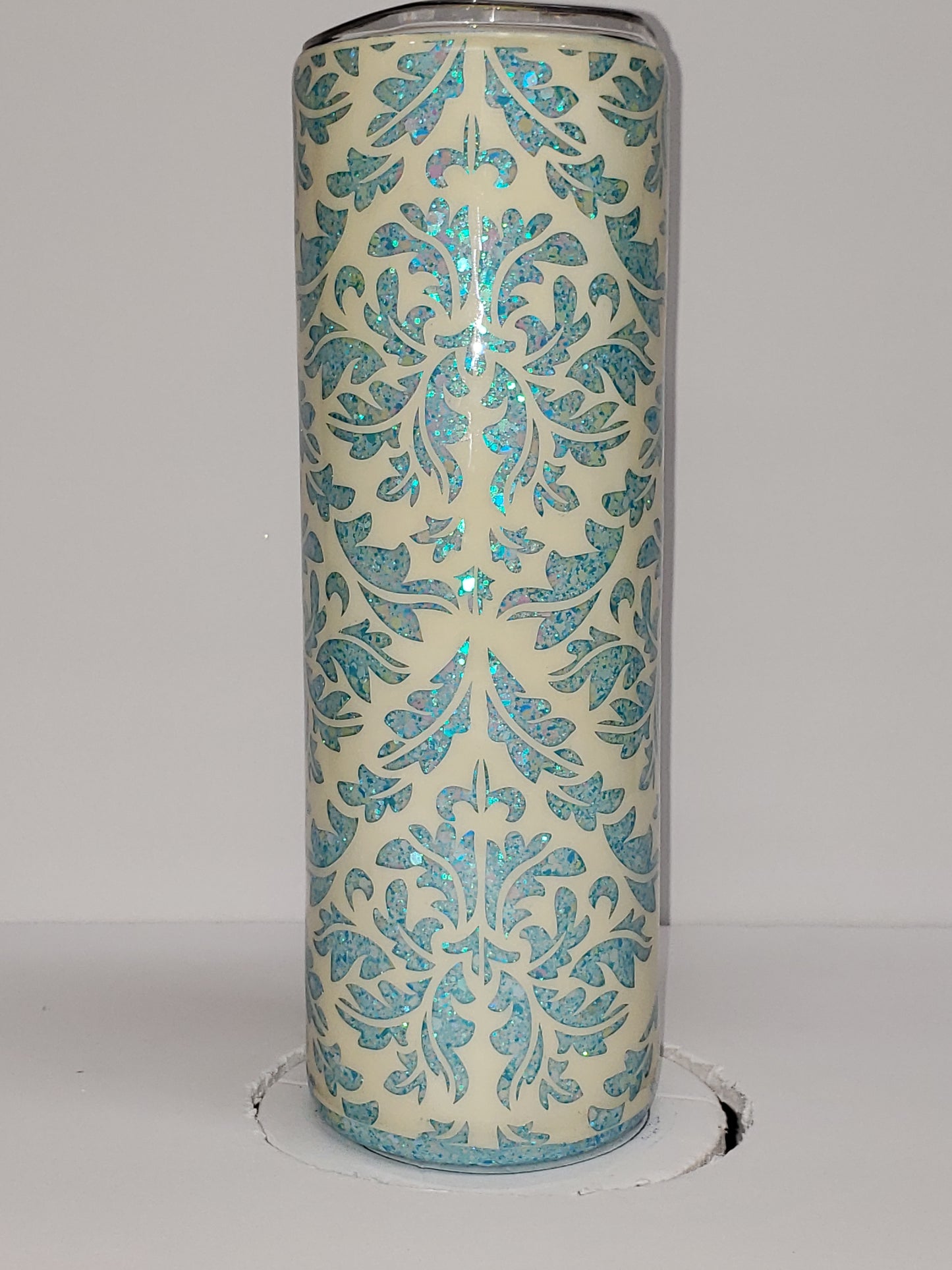 30oz Epoxy Tumbler Blue and cream damask